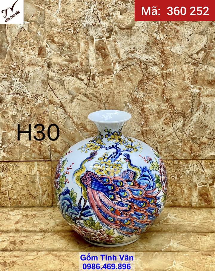 Bình hút tài lộc chim công hoa đào vinh hoa phú quý, mã 360252, cao 30 cm ngang 25 cm, hoa văn vẽ tay thủ công, sắc nét tinh xảo, độc đáo, bình gốm phong thủy hút tài lộc, mang may mắn, vượng khí cho gia chủ, gốm sứ bát tràng tinh vân cao cấp