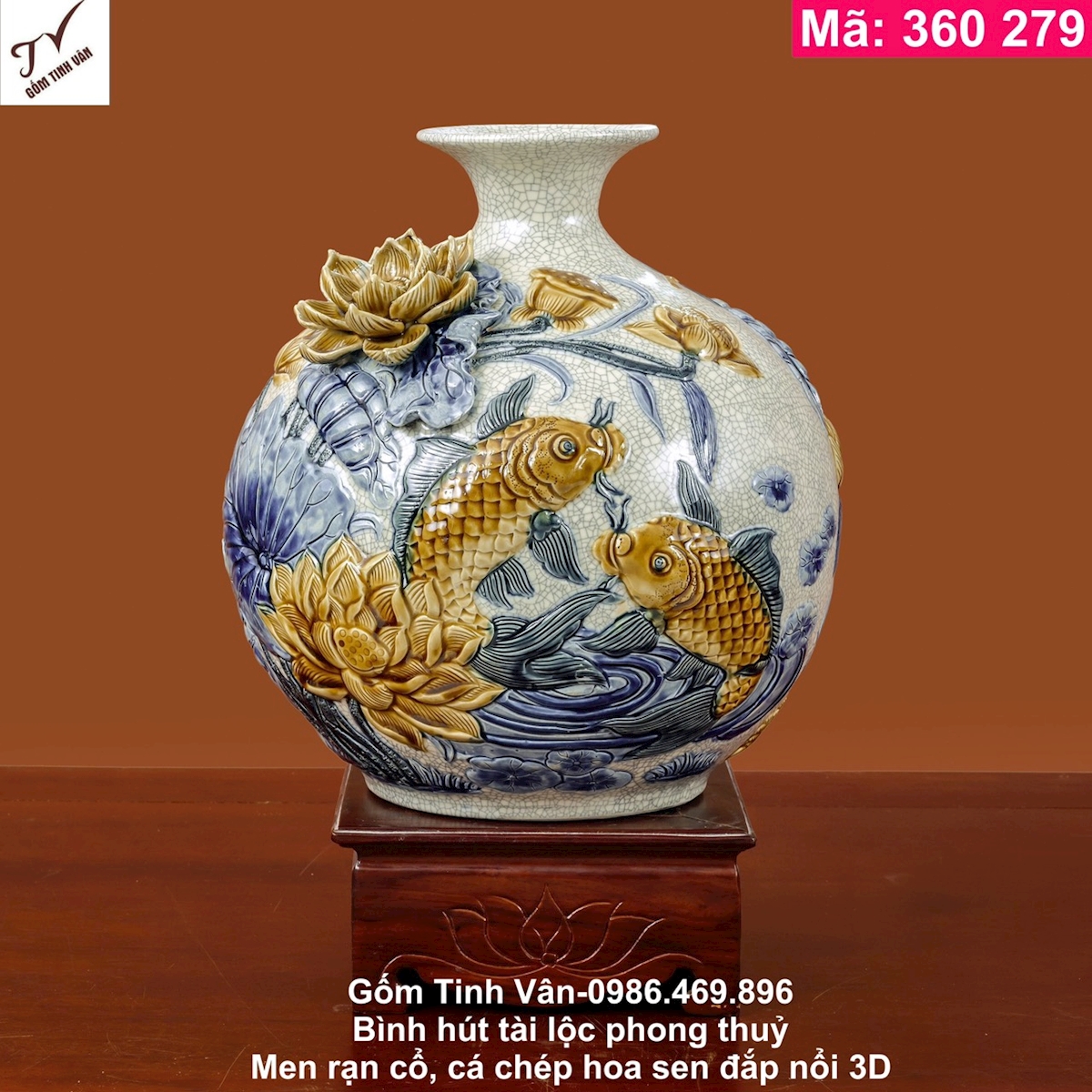 Bình hút tài lộc phong thủy, mã 360279, men rạn cổ, cá chép hoa sen đắp nổi 3D cao cấp, cao 30 ngang 26 cm, tặng kèm chân đế gỗ hương chạm khắc hoa sen sang trọng, hoa văn chạm trổ tinh xảo sắc nét, gốm sứ bát tràng tinh vân