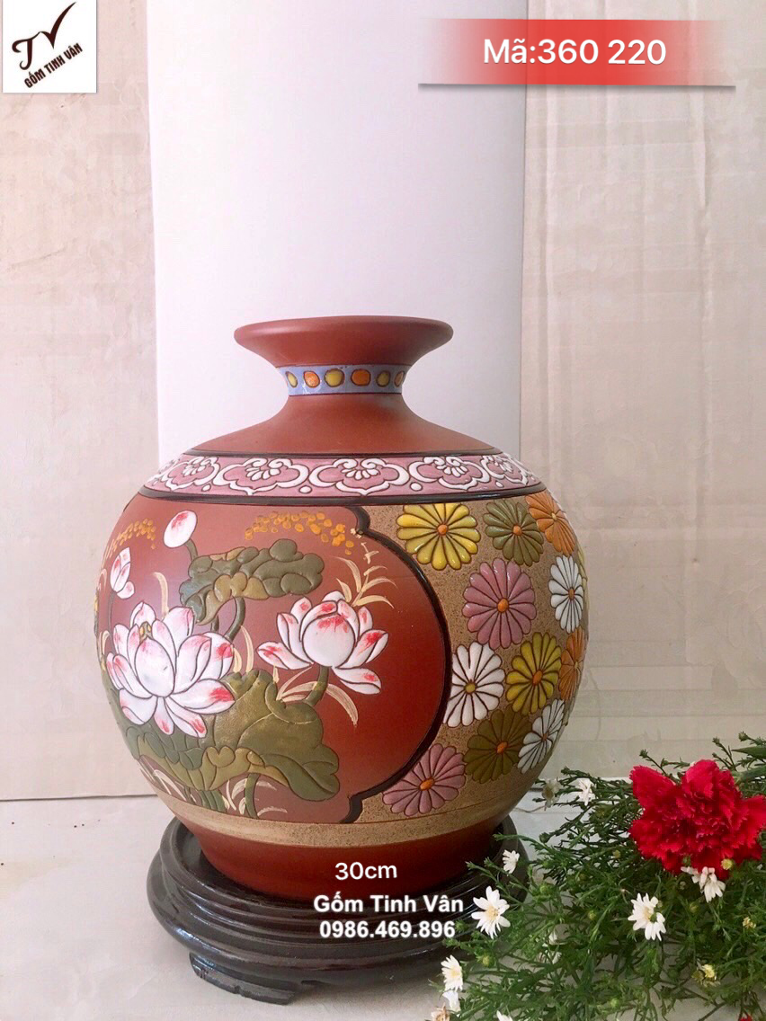Bình hút tài lộc gốm đất nung, mã 360220, chạm khắc hoa sen, bình gốm phong thuỷ bát tràng