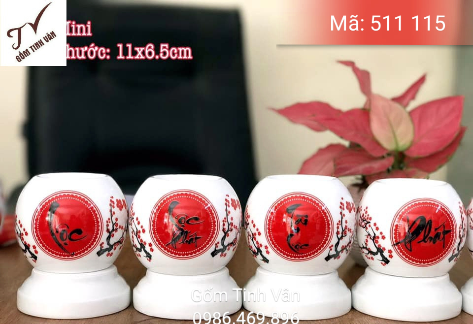 Bộ 4 đèn xông tinh dầu mini, mã 511115, cao 11 cm đk 6,5 cm, hoa văn hoa đào đỏ, chữ thư pháp, lộc, tài lộc,  lộc phát, phát, gốm bát tràng, tinh vân