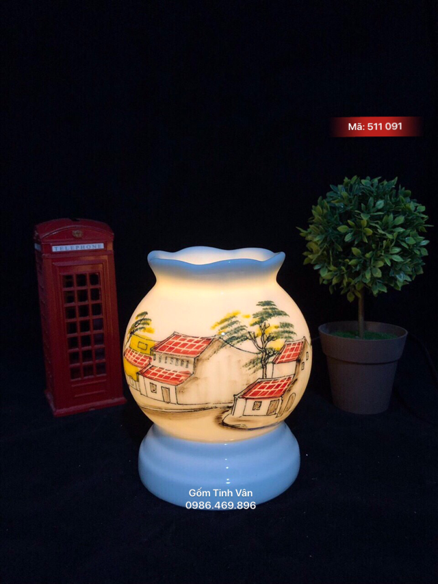 Đèn xông tinh dầu điện, đèn ngủ, mã 511091, vẽ nhà,  cao 15 cm, gốm bát tràng, tinh vân