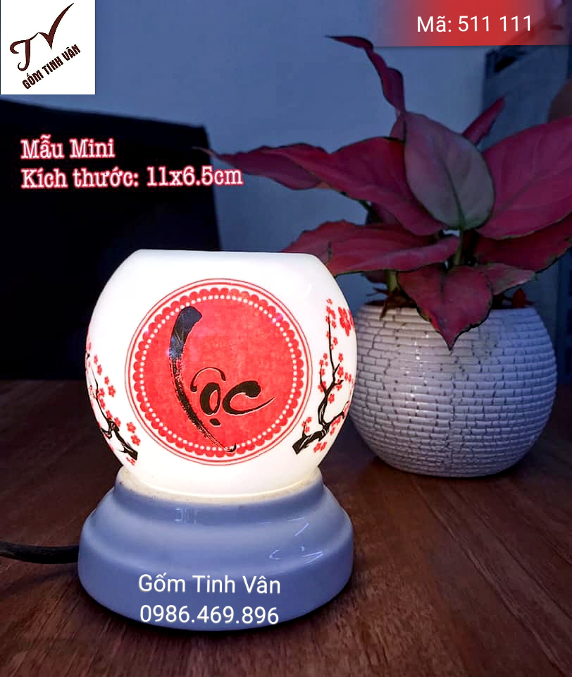 Đèn xông tinh dầu điện, mã 511111, cao 11- đường kính 6,5 cm, chữ lộc, vẽ hoa đào, ý nghĩa năm mới phát tài, gốm sứ bát tràng tinh vân