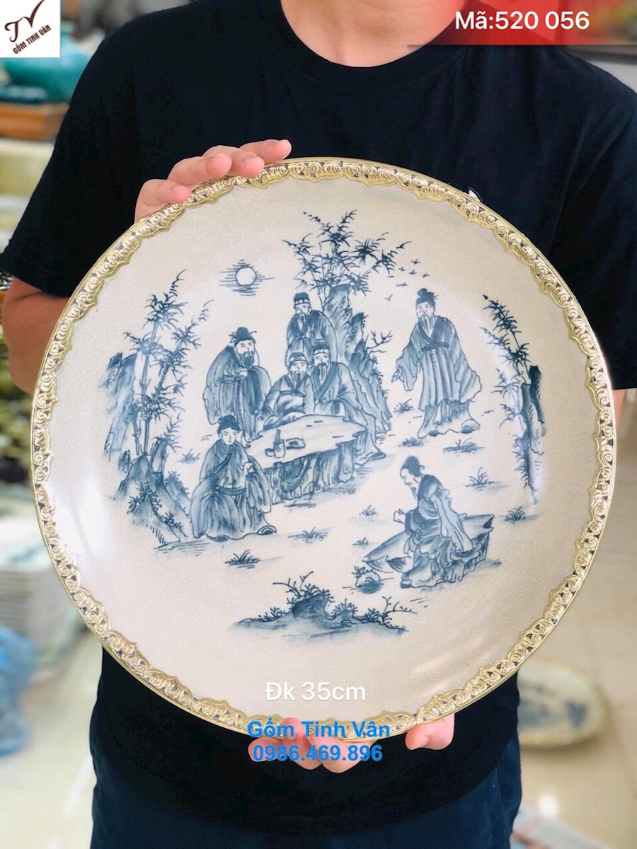 Đĩa cảnh men rạn cổ bọc viền đồng, mã 520056, vẽ tay trúc lâm thất hiền, hoa văn sắc nét, có chân kê gỗ, đĩa cảnh trưng bày gốm bát tràng cao cấp