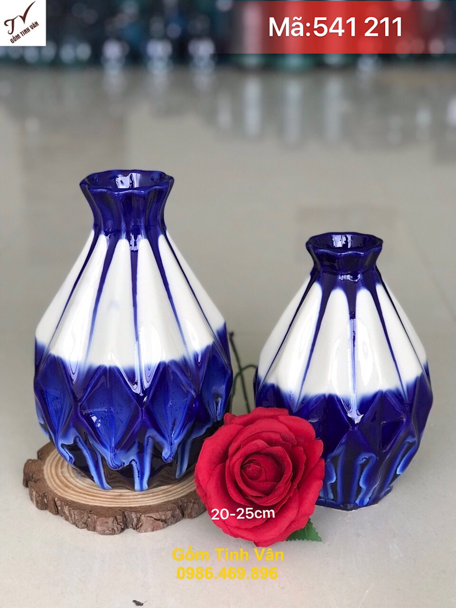 Cặp đôi bình bông nghệ thuật, mã 541211,men trắng xanh hoả biến, bình dáng múi khế, cao 20-25 cm, lọ hoa trang trí gốm tinh vân