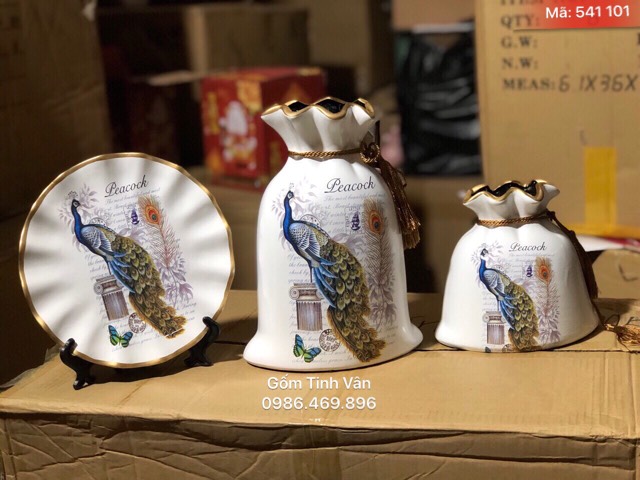 Bộ 3 bình hoa và đĩa nghệ thuật, mã 541101, men trắng vẽ chim công, gốm sứ bát tràng, tinh vân