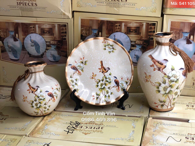Bộ 3 bình hoa và đĩa nghệ thuật, mã 541105, men trắng vẽ hoa và chim, gốm sứ bát tràng tinh vân