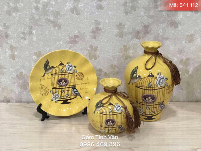 Bộ 3 bình hoa và đĩa nghệ thuật, mã 541112, men vàng vẽ lồng chim, gốm sứ bát tràng tinh vân