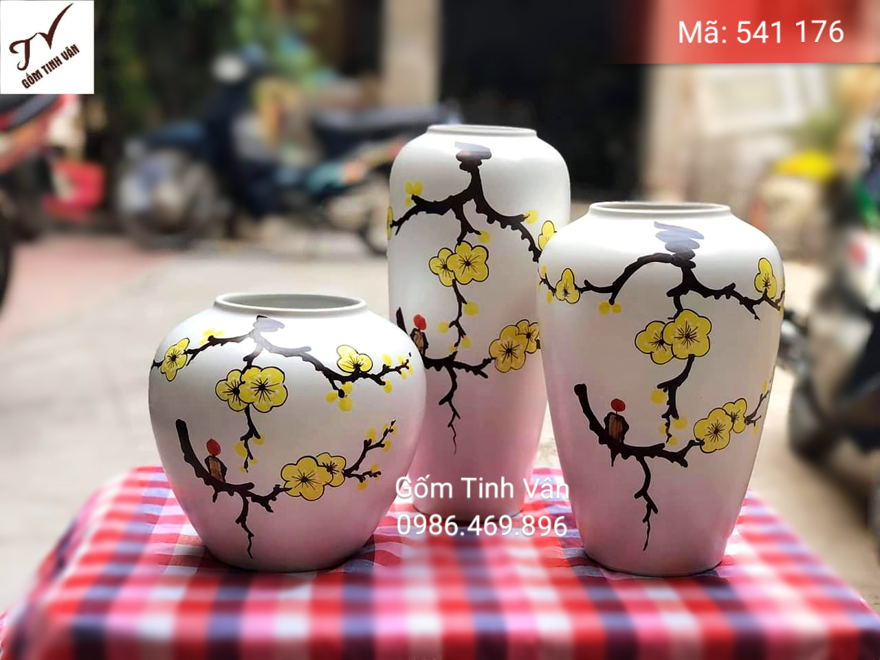 Set 3 bình bông nghệ thuật, mã 541176, hoạ tiết hoa mai vàngvẽ tay siêu đẹp, dễ thương, cao 23-27-30 cm, gốm sứ bát tràng, tinh vân