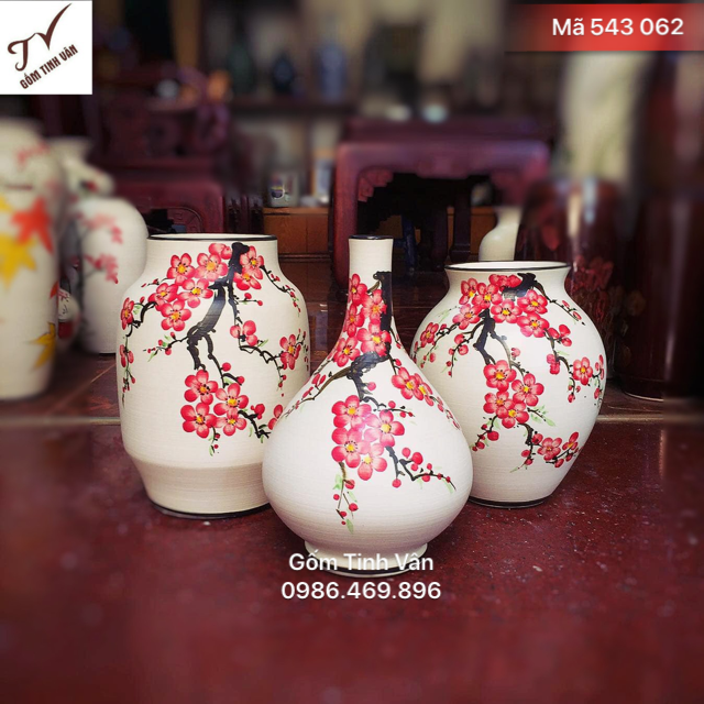 Bộ 3 bình bông nghệ thuật, mã 543062, cao 25-27-30 cm, men trắng, vẽ tay hoa đào đỏ, đón mùa xuân về, gốm sứ bát tràng, tinh vân