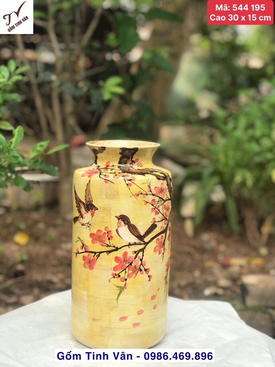 Bình gốm nghệ thuật, lọ cắm hoa, bình bông, mã 544195, bình ống thon cao 30x15 cm, men vàng thổ cổ điển, gốm vuốt tay mộc mạc, vẽ cảnh chim đậu cành hoa đào đỏ, gốm bát tràng tinh vân