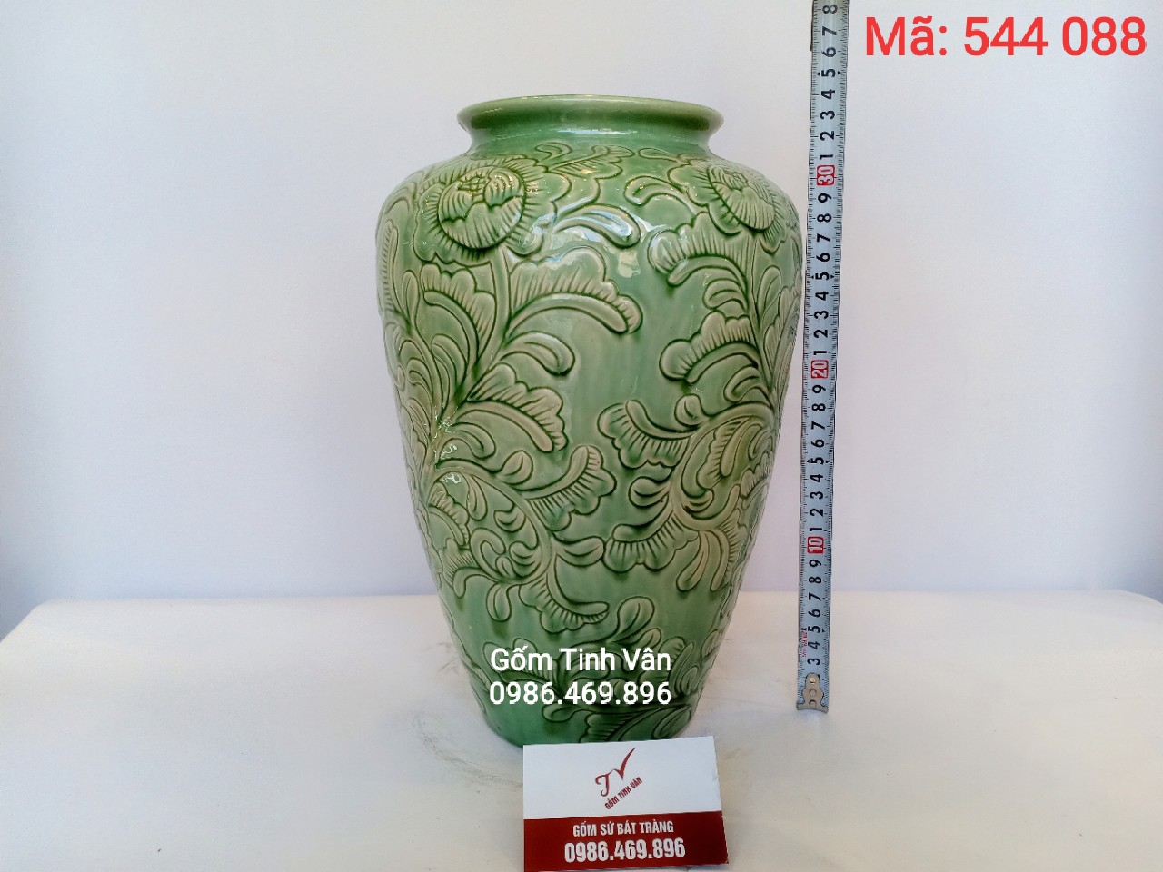 Bình hoa nghệ thuật, mã 544088, men xanh rêu cổ, hoa dây đắp nổi, gốm bát tràng, tinh vân, cao 33 cm