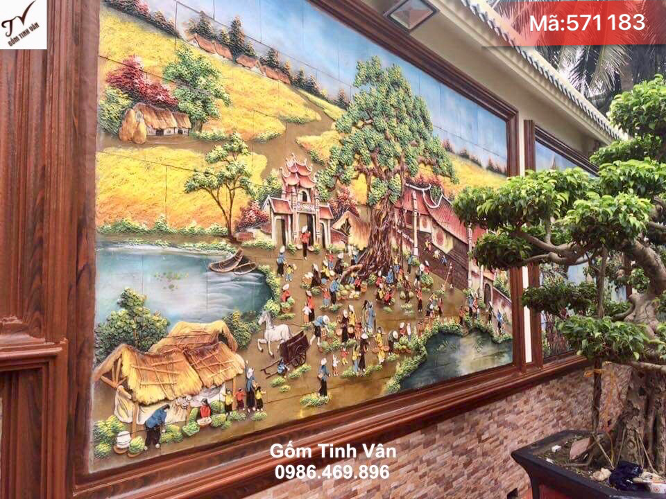 Tranh gốm ghép đắp nổi 3D, mã 571183, trang trí sân vườn tiểu cảnh, tranh gốm ốp tường bát tràng, kích thước tuỳ chọn, cảnh chợ quê việt nam, chăn trâu, cổng làng, cây đa bến nước sân đình, tranh gốm nghệ thuật