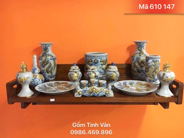 Bộ đồ thờ cúng ban gia tiên, mã 610147, men rạn cổ đắp rồng nổi, gốm sứ bát tràng, tinh vân
