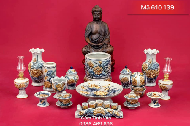 Bộ đồ thờ cúng đầy đủ, mã 610139, rạn cổ đắp nổi hoa sen, gốm sứ bát tràng tinh vân cao cấp
