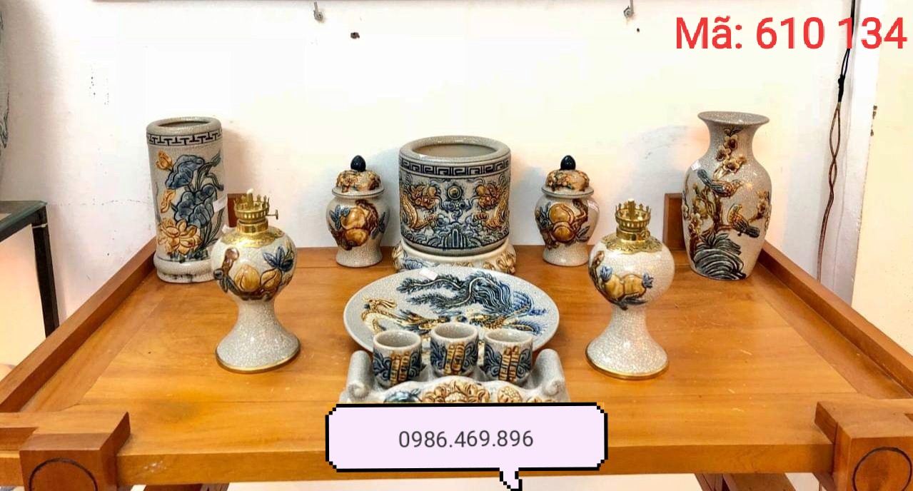 Trọn bộ đồ thờ đơn giản, mã 610134, men rạn cổ đắp nổi, gốm tinh vân bát tràng