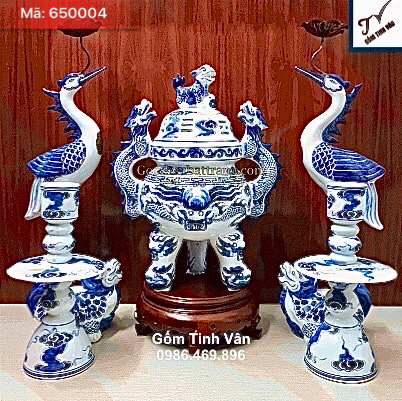 Bộ đỉnh hạc ngũ sự men xanh lam, mã 650004, cao 45 cm, hoa văn rồng đắp nổi 3D, đồ thờ cúng bát tràng cao cấp, bộ gồm 1 đỉnh, 2 hạc, 2 chân nến ( đèn cầy ), gốm sứ bát tràng