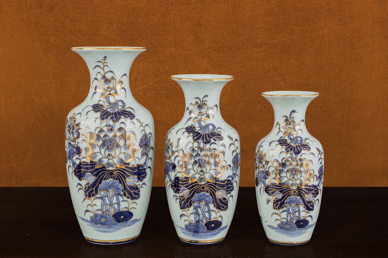 1 Lọ hoa, bình bông, mã 660082, sen xanh, vẽ vàng 24k, đồ thờ cúng, ban gia tiên, tài địa, phật, ông táo, gốm bát tràng, tinh vân