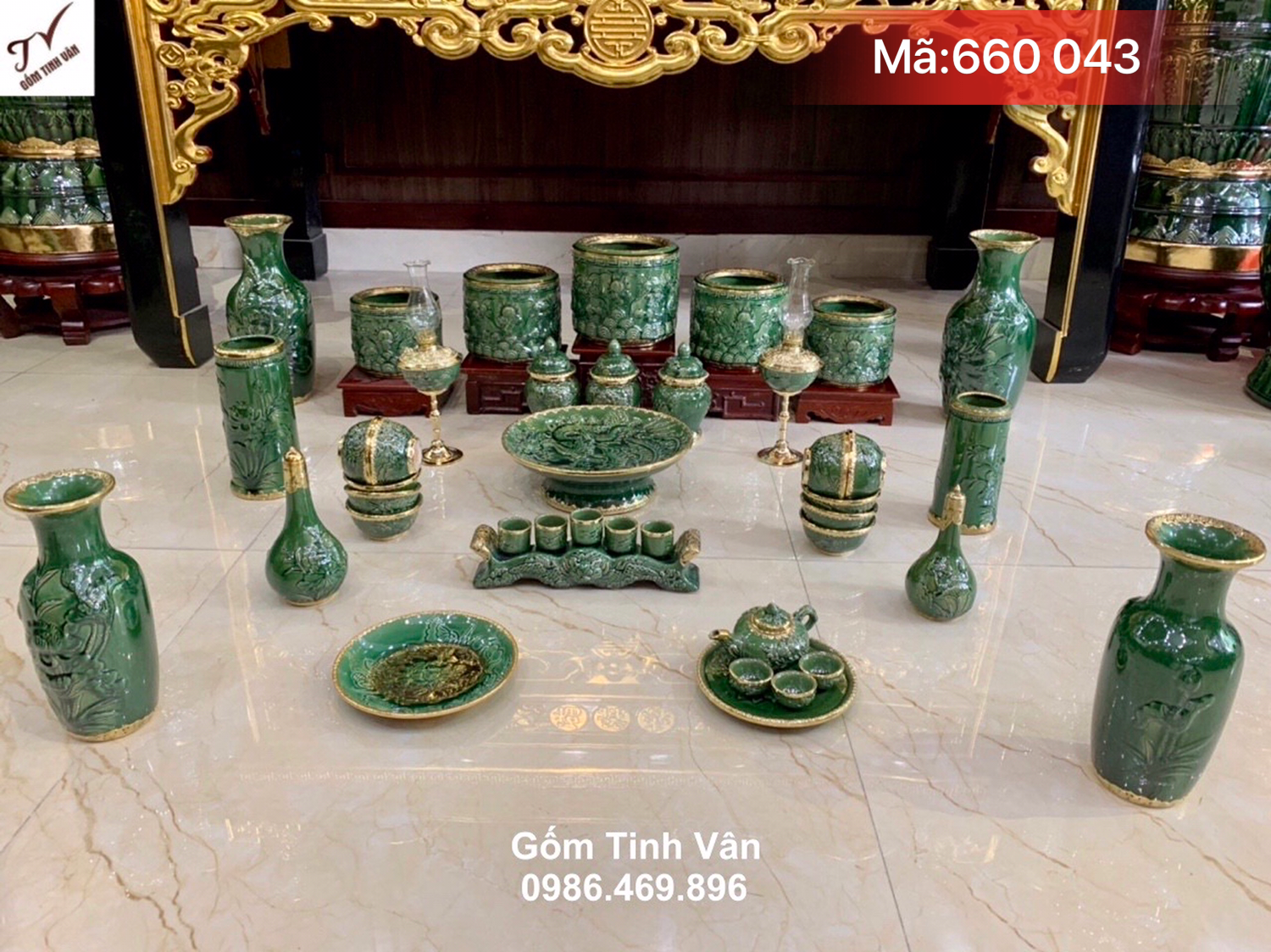 Bộ đồ thờ cúng men xanh ngọc lục bảo, mã 660043, bát nhang, choé, ống hương, nậm rượu, đèn dầu, kỷ 3 chén, bộ trà mini, bình bông, hoa văn  đắp nổi 3D, chén cơm, đĩa trái cây, viền đồng chạm trổ hoa văn, đồ thờ cúng xanh ngọc lục bảo bát tràng