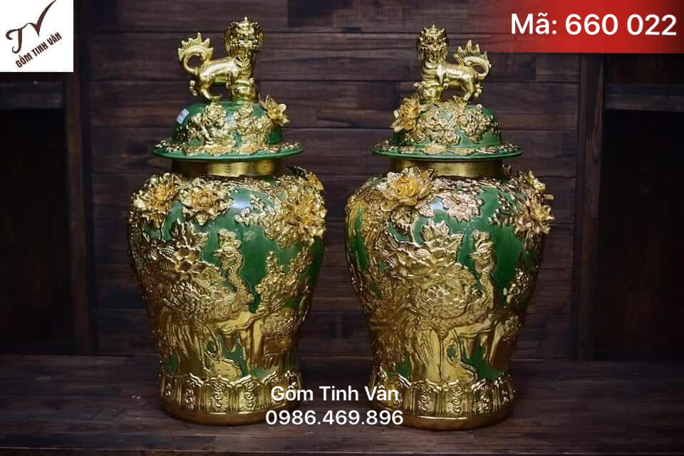 Cặp choé tài lộc, mã 660022, chạm nổi chim công hoa đào, vinh hoa phú quý, rát vàng tinh xảo, kỳ lân đắp nổi, nghệ nhân chế tác, gốm bát tràng, tinh vân