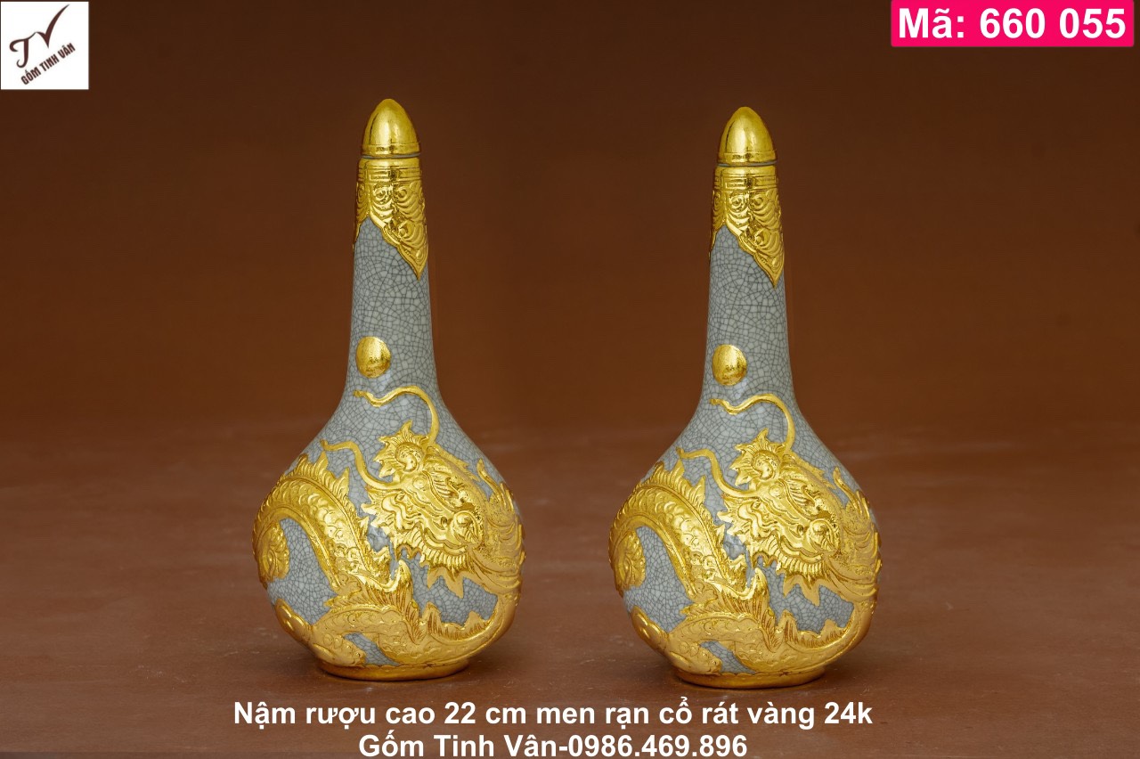 Cặp nậm rượu rát vàng 24 k , mã 660055, cao 22 cm, men rạn cổ rồng đắp nổi 3D, kết hợp bọc đồng, nậm rượu cúng trên ban thờ, ban gia tiên, ban tài địa, ban thờ phật, gốm sứ bát tràng tinh vân