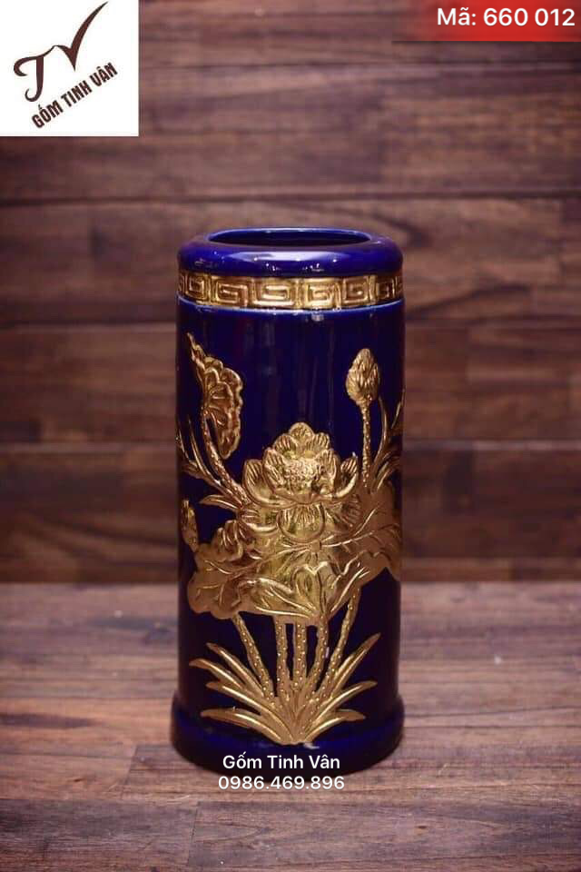 Ống cắm nhang hoa sen chạm nổi, mã 660012, rát vàng, men lam cổ, mệnh thủy, gốm bát tràng, tinh vân
