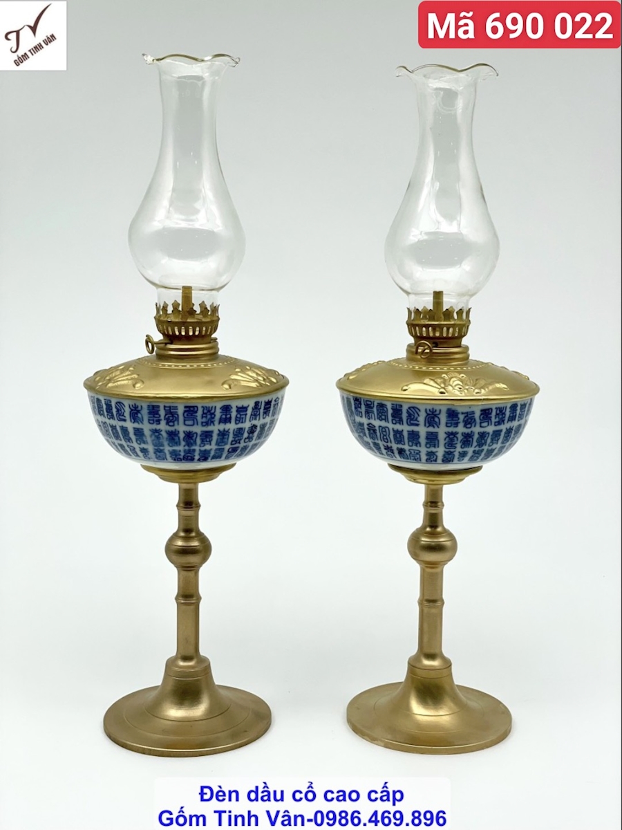 Cặp đèn dầu chân đồng bách phúc, mã 690022, men ngọc, chữ xanh lam cổ,  cao 38 cm, dung tích 250-300ml, đèn dầu đồ thờ cúng, gốm sứ bát tràng tinh vân