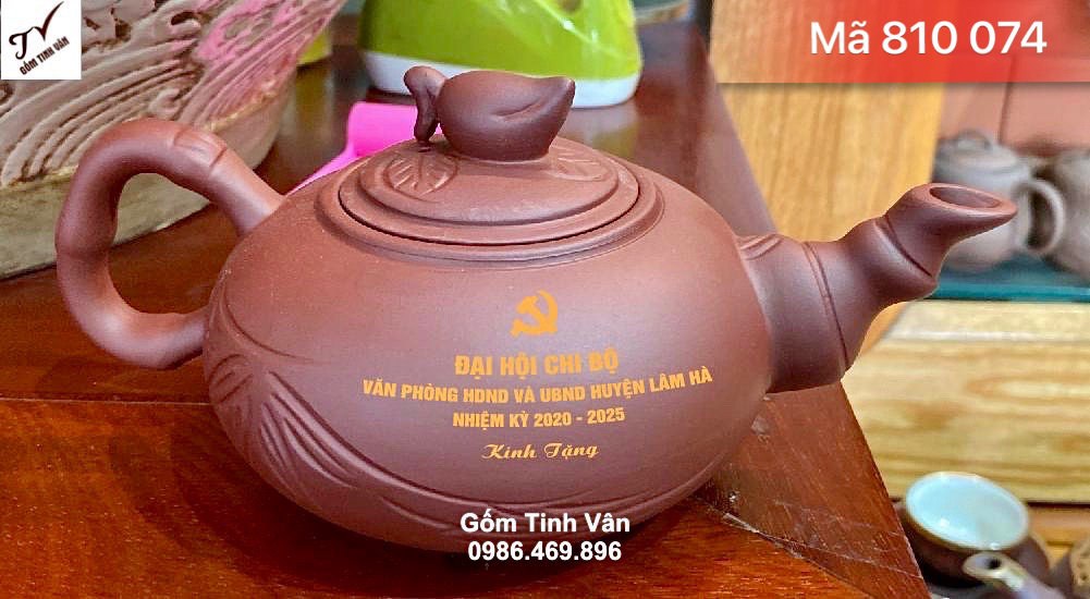 Bộ ấm chén trà tử sa, dáng trúc đào, mã 810074, gốm nâu, in logo và chữ đại hội đảng bộ, chi bộ, văn phòng ubnd, hội đồng nhân dân, dung tích 400ml, gốm bát tràng tinh vân