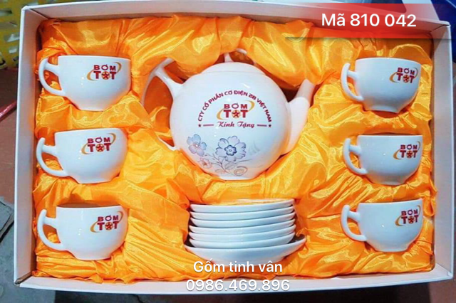 Bộ bình trà bưởi cành 600ml, mã 810042, men trắng hoa xanh, in logo, quà tặng gốm sứ, bát tràng, tinh vân