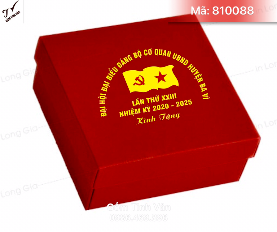 Hộp si đỏ lót lụa vàng, in logo, đựng bộ bình trà đại hội đảng, gốm tinh vân bát tràng