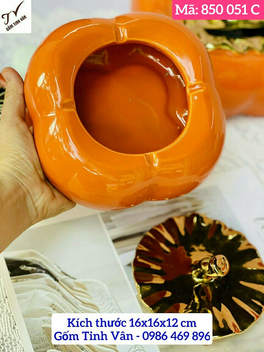 Hộp đựng mứt, khay mứt tết trái hồng, mã 850051C, chất liệu gốm sứ, kích thước 16x16x12 cm, men màu cam, nắp phủ vàng cao cấp, quà tặng tết in logo, gốm tinh vân