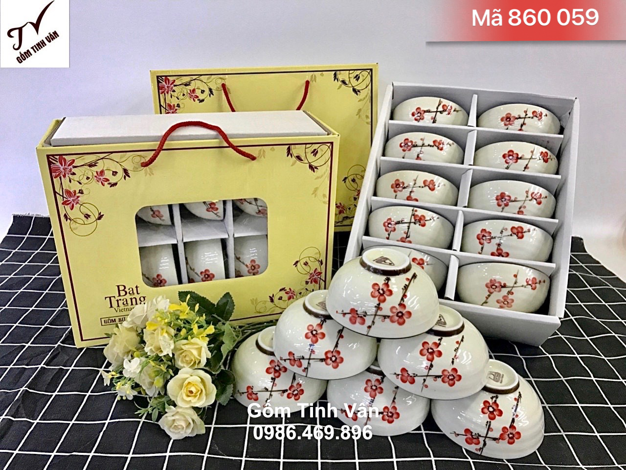 Bộ 10 chén cơm men kem viền chỉ nâu hoa đào đỏ, mã 860059, vân gốm vuốt tay, kiểu dáng mộc mạc, vẻ đẹp bình dị, in logo công ty nội thất manzzo, quà tặng hội nghị khách hàng, tặng nhân viên, gốm bát tràng cao cấp, hộp caton đẹp, giá báo trên 100 bộ